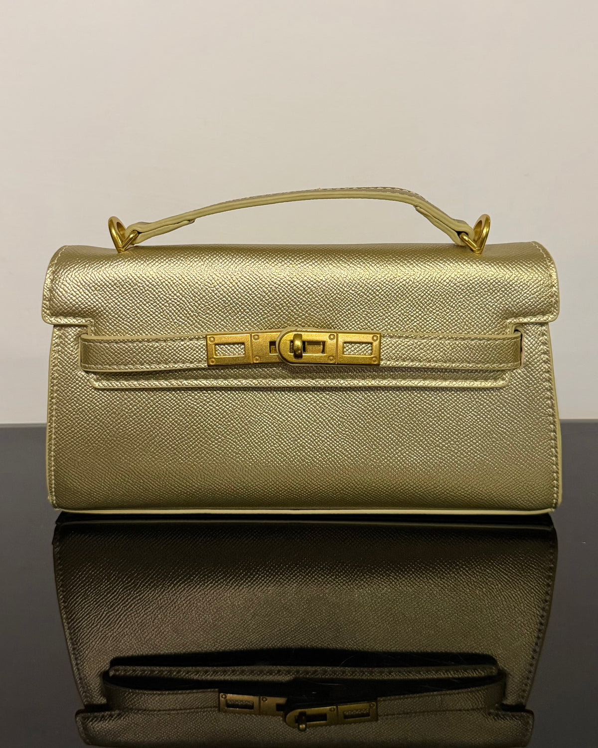 GEMA DORADO